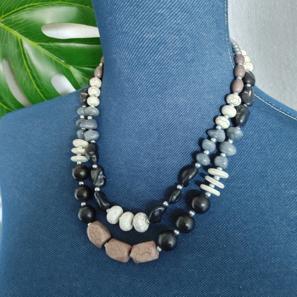Double Strand Natural Stone Bead Necklace Earrings Set - Picture 3 of 7